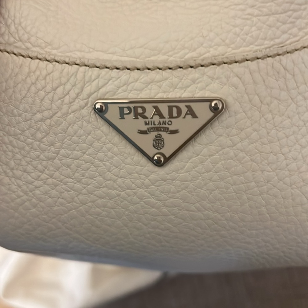 PRADA ✨ Leather Shoulder Bag Triangle Logo Plate